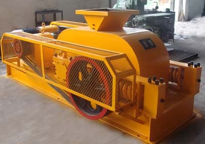 New generation mobile double teeth roller crusher